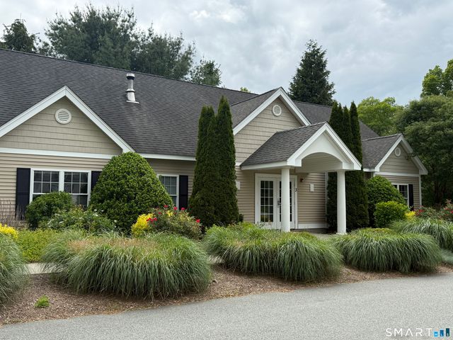 11 Cliff Road, Ledyard, CT 06339