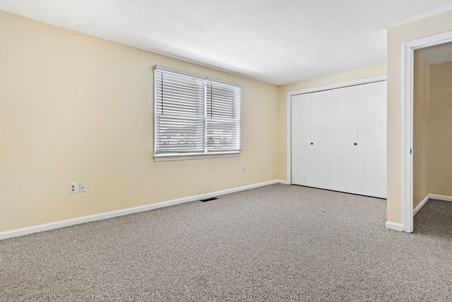 16 Christopher Drive 38, Methuen, MA 01844