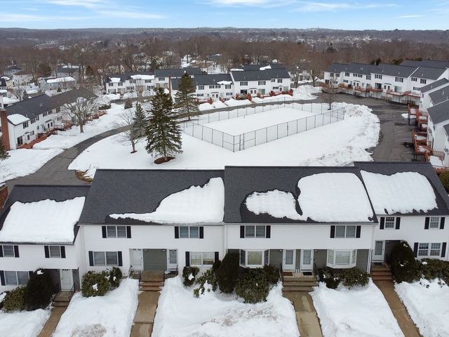 16 Christopher Drive 38, Methuen, MA 01844