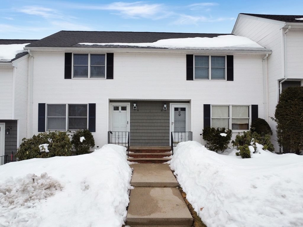 16 Christopher Drive 38, Methuen, MA 01844