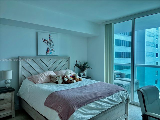 1800 N Bayshore Dr 1704, Miami, FL 33132