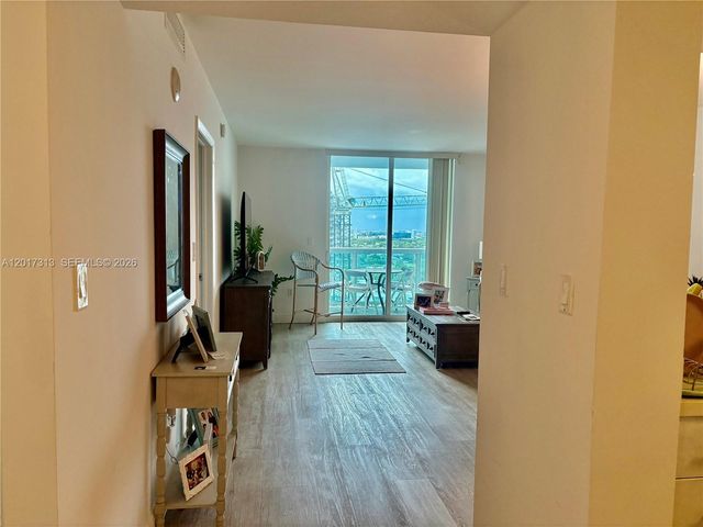 1800 N Bayshore Dr 1704, Miami, FL 33132