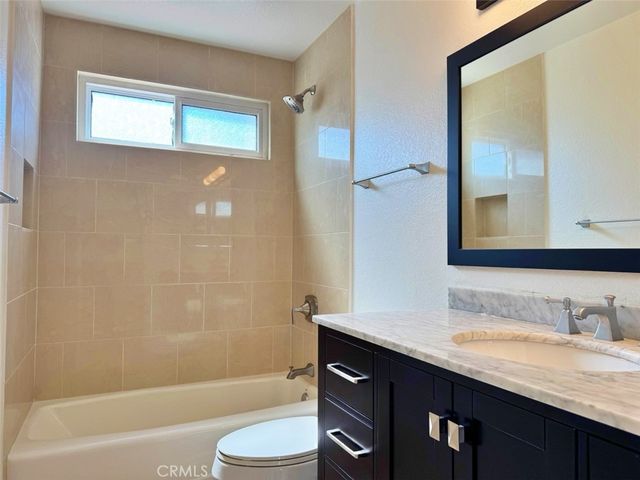 1802 Vanderbilt Lane A, Redondo Beach, CA 90278