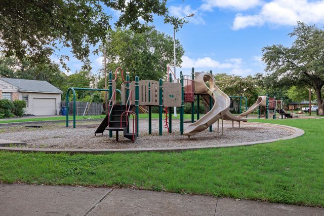 1650 Macmanus Drive, Dallas, TX 75228