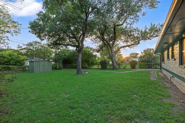 1650 Macmanus Drive, Dallas, TX 75228