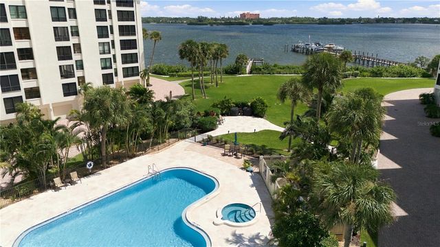 8701 MIDNIGHT PASS ROAD 304A, Sarasota, FL 34242