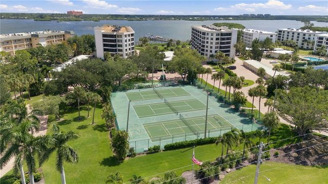 8701 MIDNIGHT PASS ROAD 304A, Sarasota, FL 34242