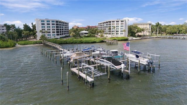 8701 MIDNIGHT PASS ROAD 304A, Sarasota, FL 34242