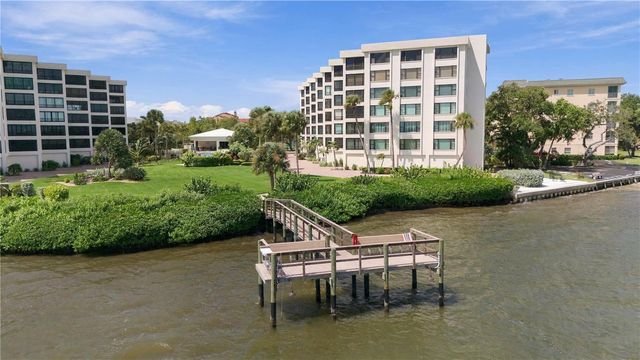8701 MIDNIGHT PASS ROAD 304A, Sarasota, FL 34242