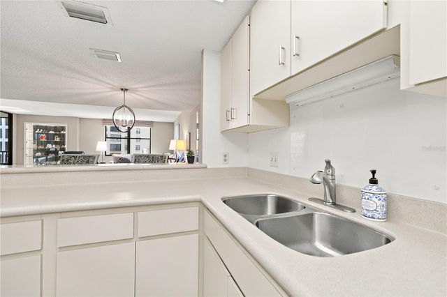 8701 MIDNIGHT PASS ROAD 304A, Sarasota, FL 34242