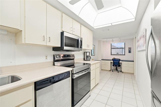 8701 MIDNIGHT PASS ROAD 304A, Sarasota, FL 34242