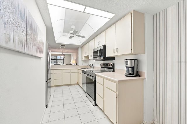 8701 MIDNIGHT PASS ROAD 304A, Sarasota, FL 34242