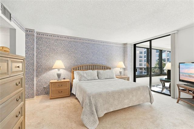 8701 MIDNIGHT PASS ROAD 304A, Sarasota, FL 34242