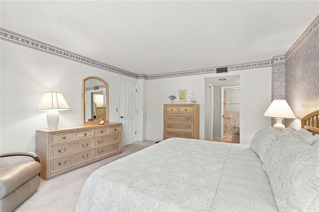 8701 MIDNIGHT PASS ROAD 304A, Sarasota, FL 34242