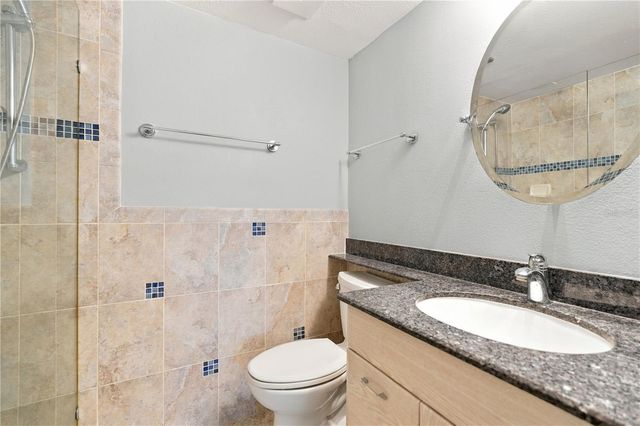 8701 MIDNIGHT PASS ROAD 304A, Sarasota, FL 34242