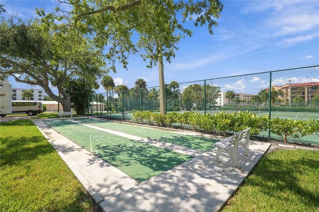 8701 MIDNIGHT PASS ROAD 304A, Sarasota, FL 34242