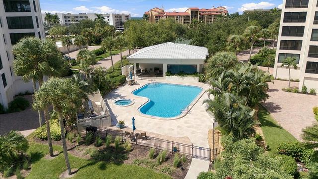 8701 MIDNIGHT PASS ROAD 304A, Sarasota, FL 34242
