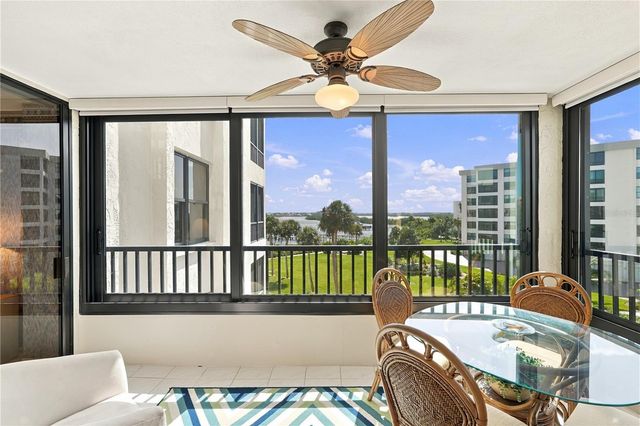 8701 MIDNIGHT PASS ROAD 304A, Sarasota, FL 34242