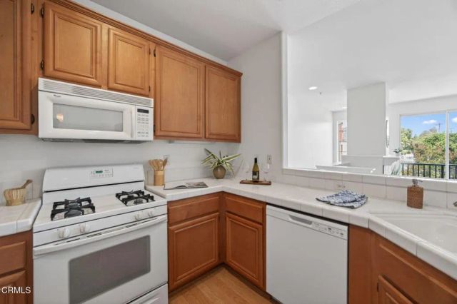 2389 N Ventura Avenue, Ventura, CA 93001