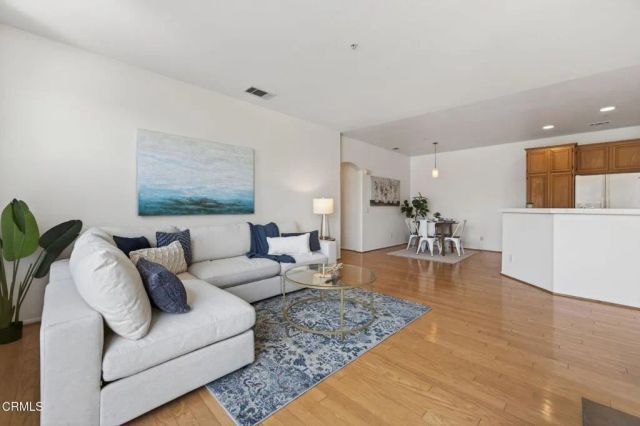 2389 N Ventura Avenue, Ventura, CA 93001