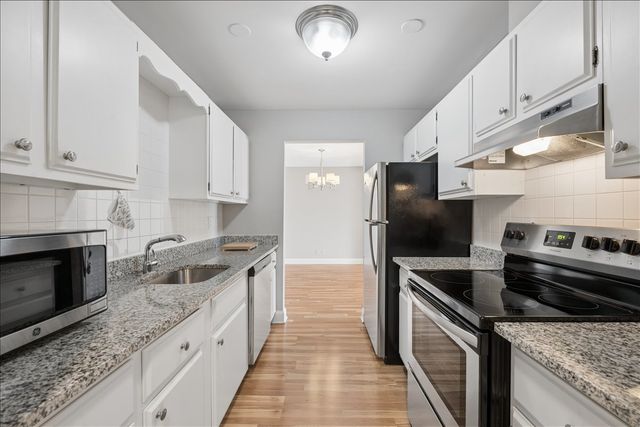 400 Ascot Drive 3E, Park Ridge, IL 60068