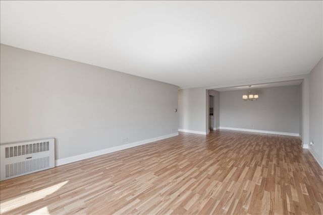 400 Ascot Drive 3E, Park Ridge, IL 60068
