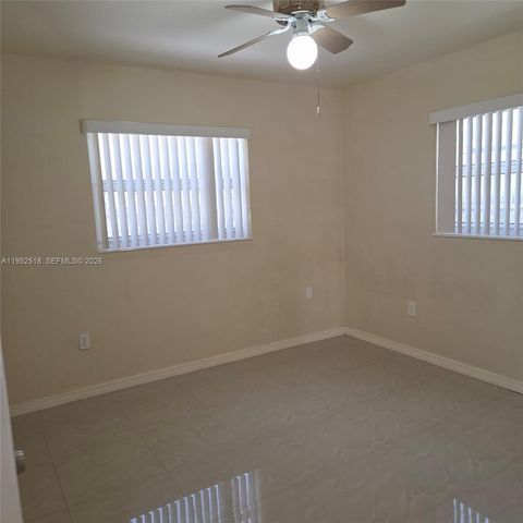 7401 SW 21st St, Miami, FL 33155