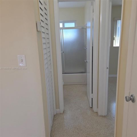 7401 SW 21st St, Miami, FL 33155