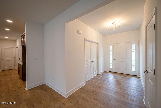 49 Heritage Way, Bethlehem, NY 12158