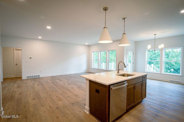 49 Heritage Way, Bethlehem, NY 12158