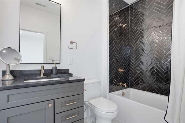 4312 Summit St, Lawrenceville, PA 15201