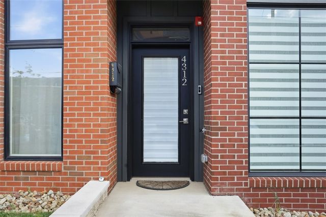 4312 Summit St, Lawrenceville, PA 15201