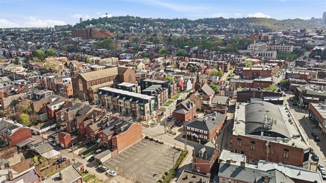 4312 Summit St, Lawrenceville, PA 15201