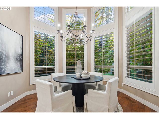 815 E Ave, Lake Oswego, OR 97034