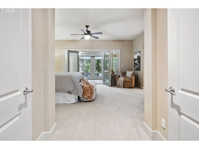 815 E Ave, Lake Oswego, OR 97034