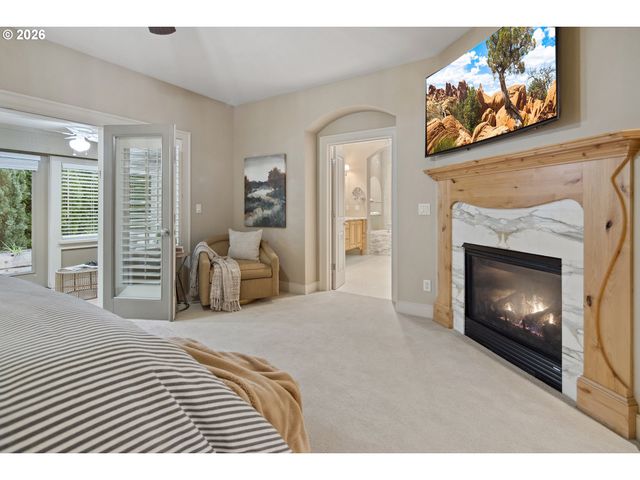 815 E Ave, Lake Oswego, OR 97034