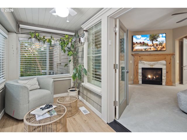 815 E Ave, Lake Oswego, OR 97034