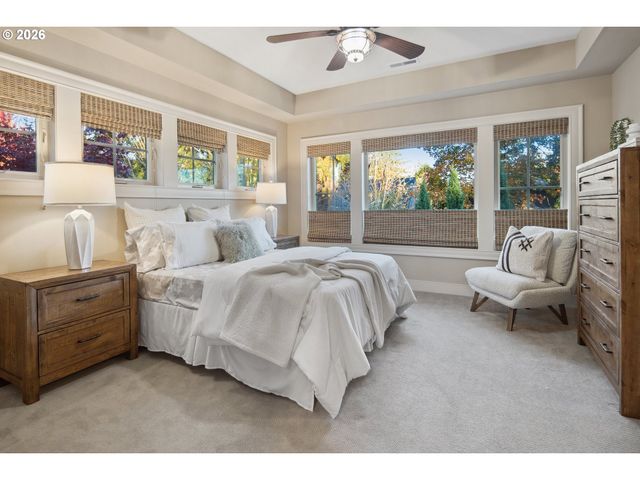 815 E Ave, Lake Oswego, OR 97034