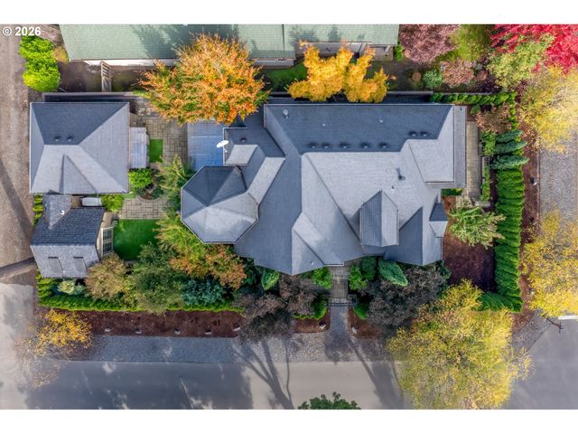 815 E Ave, Lake Oswego, OR 97034