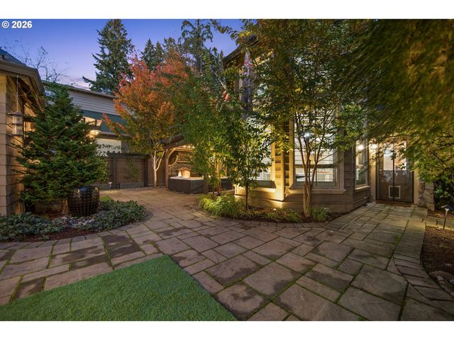 815 E Ave, Lake Oswego, OR 97034