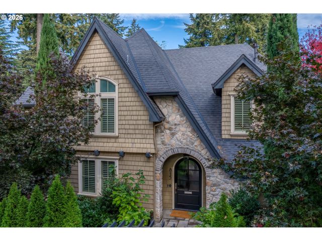 815 E Ave, Lake Oswego, OR 97034