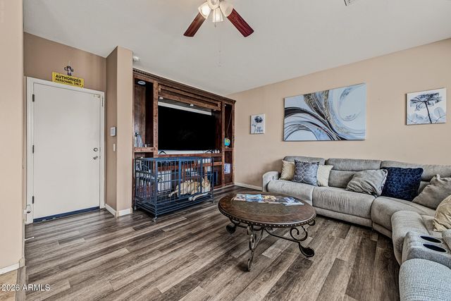 7417 W FLORENCE Avenue, Phoenix, AZ 85043
