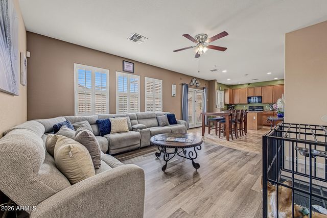 7417 W FLORENCE Avenue, Phoenix, AZ 85043