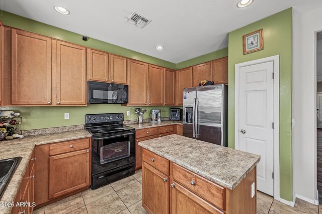 7417 W FLORENCE Avenue, Phoenix, AZ 85043