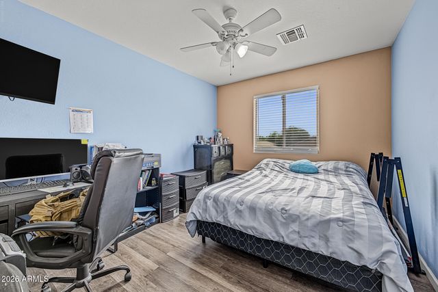 7417 W FLORENCE Avenue, Phoenix, AZ 85043