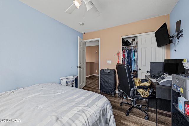 7417 W FLORENCE Avenue, Phoenix, AZ 85043