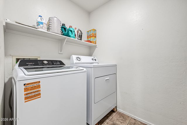 7417 W FLORENCE Avenue, Phoenix, AZ 85043