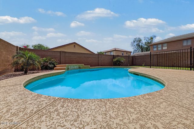 7417 W FLORENCE Avenue, Phoenix, AZ 85043