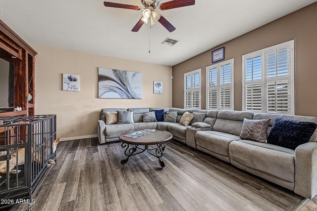 7417 W FLORENCE Avenue, Phoenix, AZ 85043