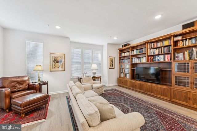 6025 SOHO WAY, Hyattsville, MD 20782